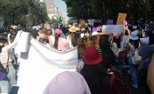 8M: miles de mujeres marchan rumbo al Zócalo de CDMX