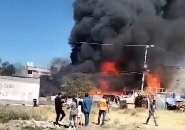 Se registra incendio en los Reyes la Paz