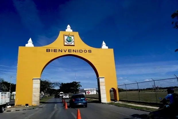 El arco simula a los construidos en 1690 en Mérida Fotos: Mérida en la historia