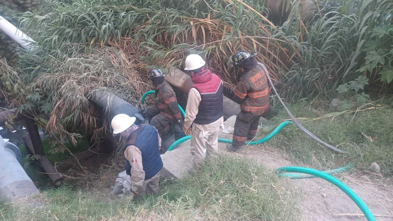 En lugar de la toma clandestina fue detenido un adolescente. Foto: Protección Civil de Ecatepec