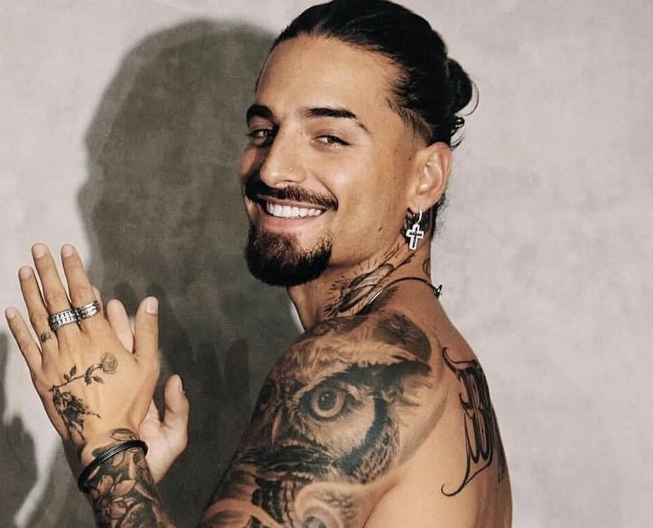 Maluma corre a familiares que comparten la misma sala donde nació su hija París Foto: Instagram