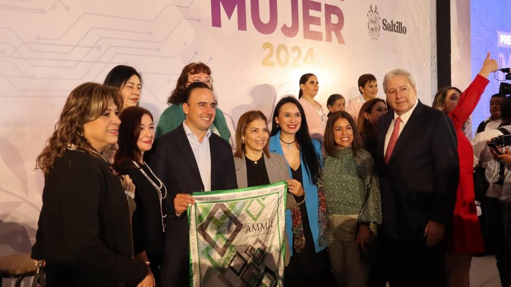 Premian a mujeres destacadas por la sociedad saltillense