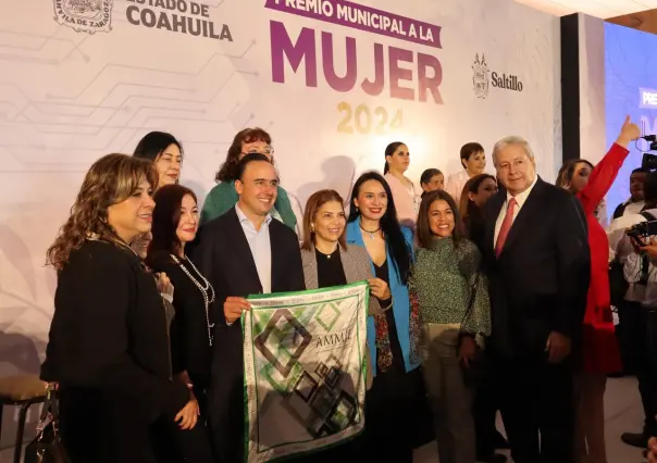 Premian a mujeres destacadas por la sociedad saltillense