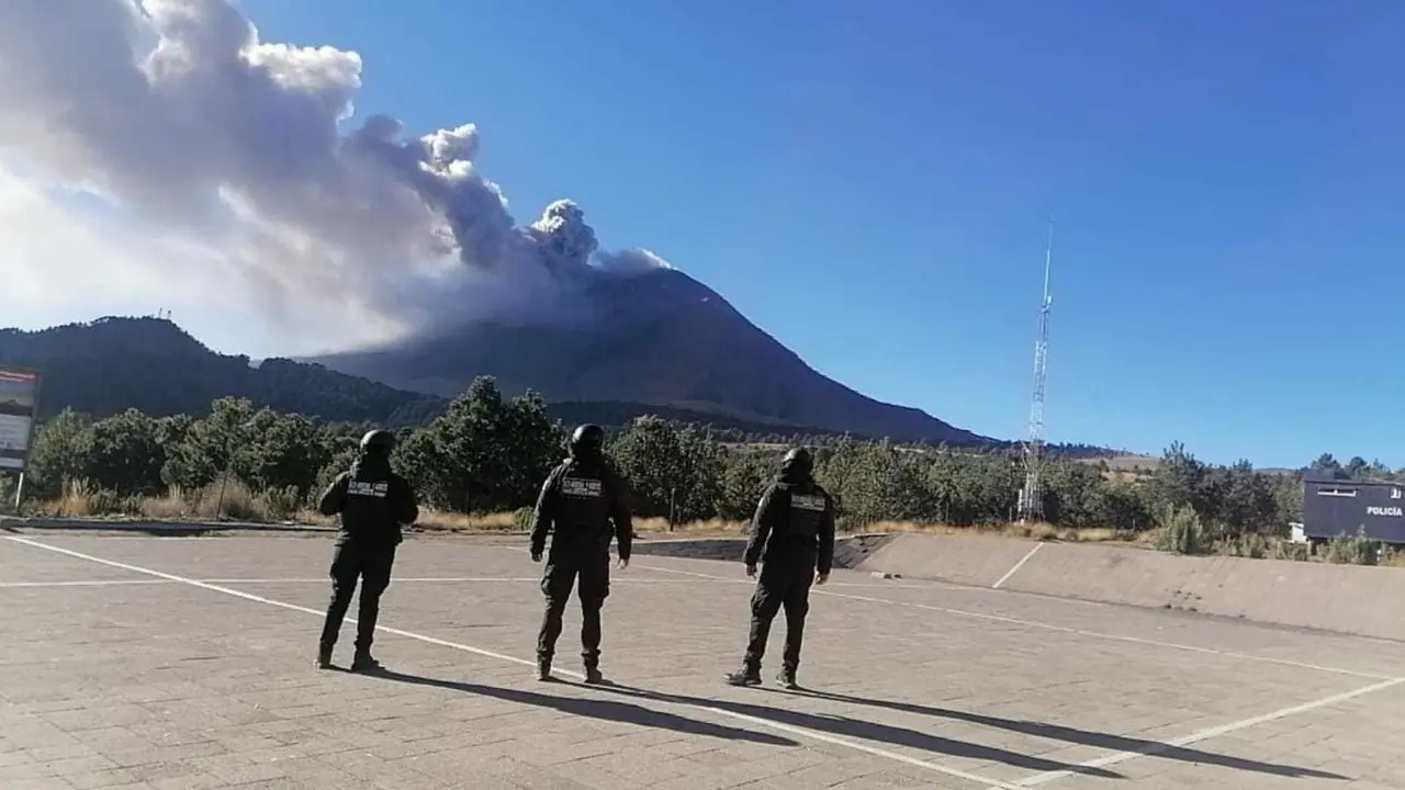 Las 28 rutas de evacuación son recorridas por los policías estatales para verificar que estén en buenas condiciones. Foto: SSEM