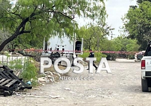 Policía recupera tráiler robado en Escobedo