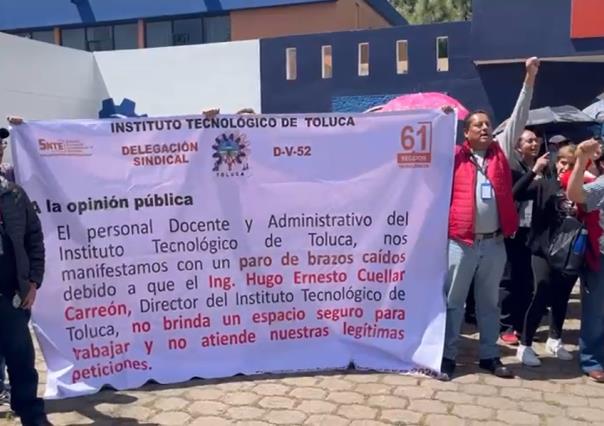 Toman instalaciones del Tec Toluca y bloquean avenida (VIDEO)