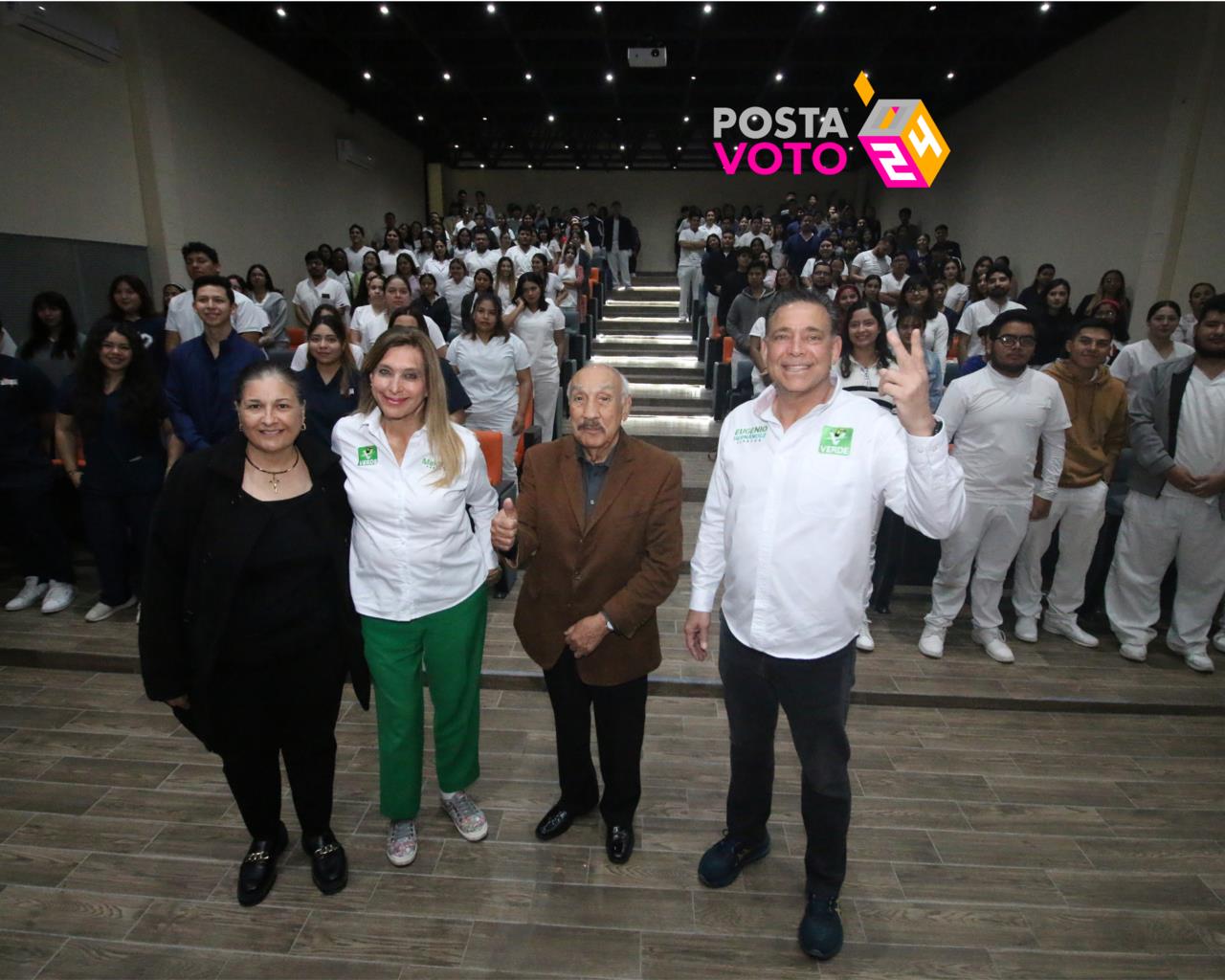 Geño Hernández y Maki Ortiz en su encuentro con estudiantes de la Universidad México Americana del Norte. Fotos: Eugenio Hernández Flores.