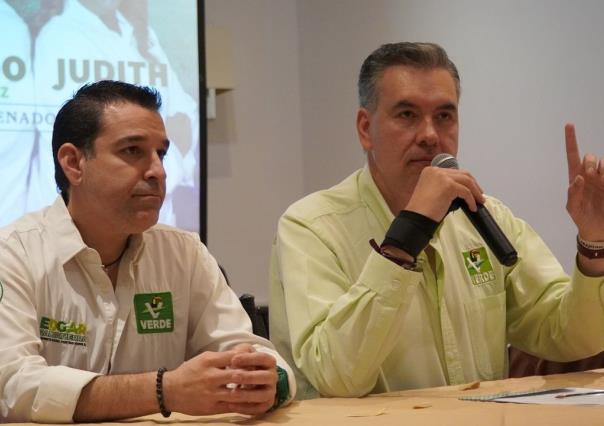 Pedirán Waldo y Judith regular seguros de gastos médicos