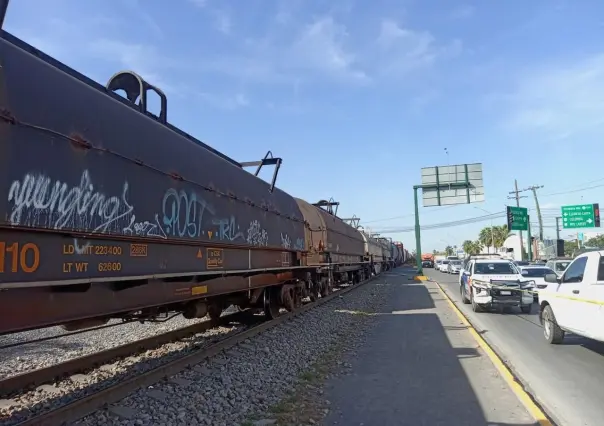 Tren arrolla y mata a mujer en Escobedo (VIDEO)