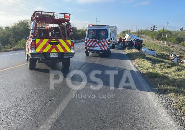 Queda hombre herido de gravedad tras choque en Linares