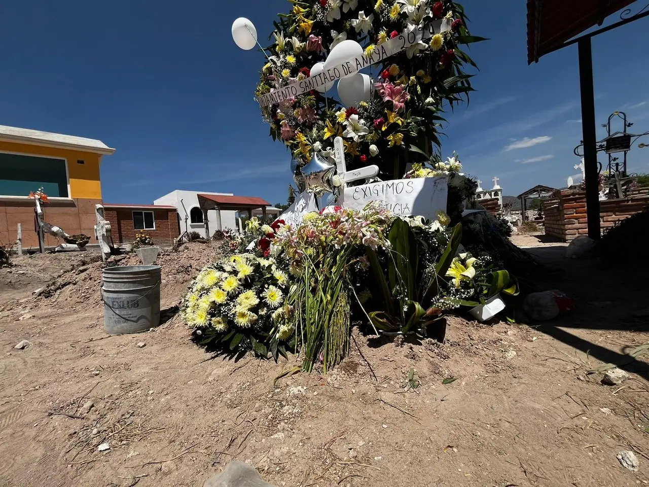 Sepultan a niño que fue golpeado por sus compañeros en Hidalgo