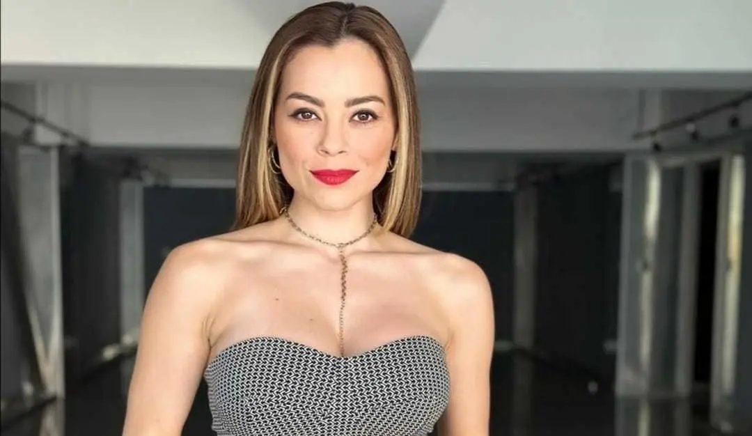 Cuídense Hollywood: Gaby Ramírez recibe diploma de actuación (VIDEO)