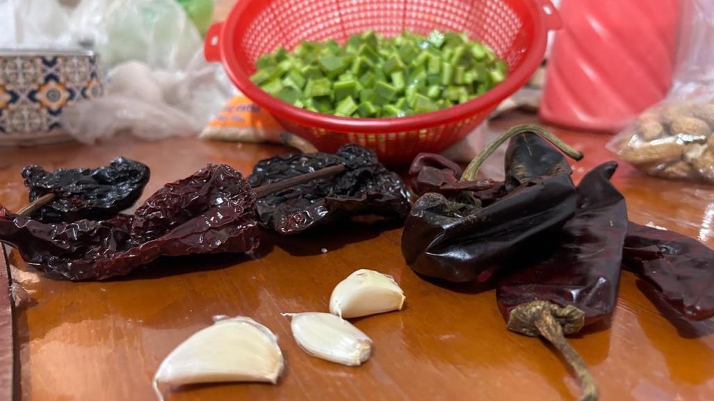 Nopales con chile rojo, entre los platillos favoritos de los regios en Cuaresma