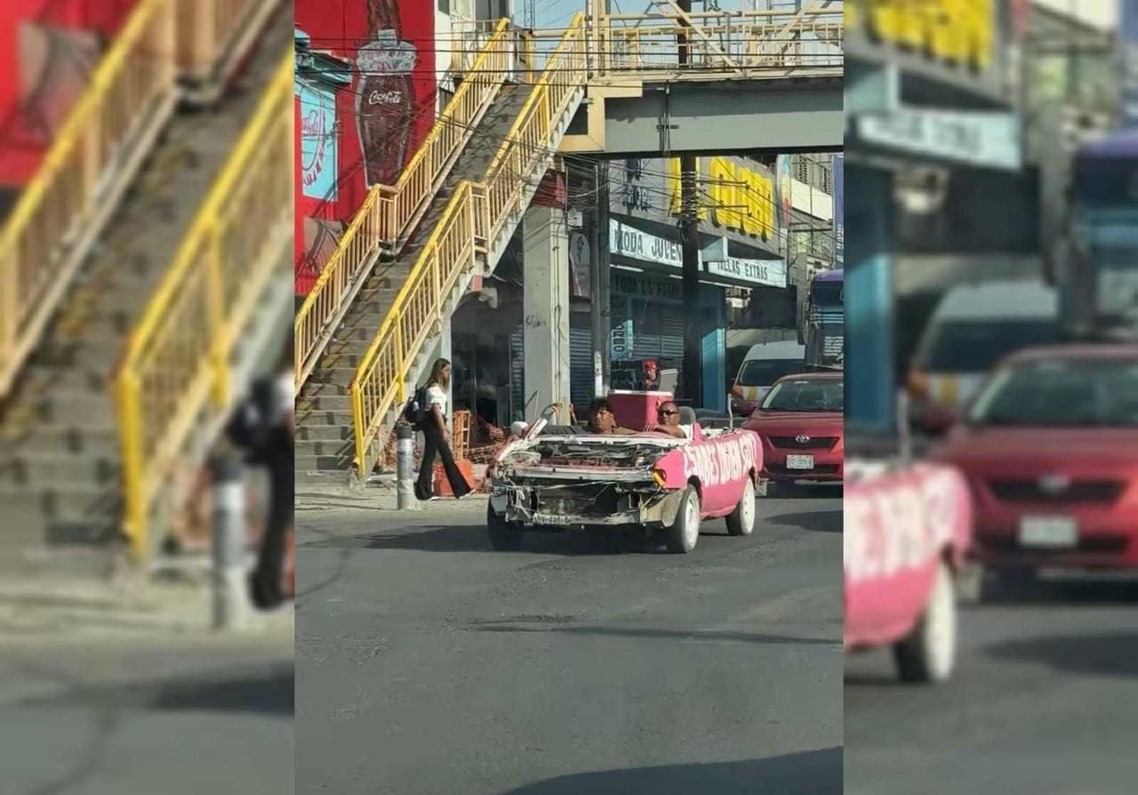 ¿Lo has visto? Sorprende auto convertible en Monterrey (VIDEO)