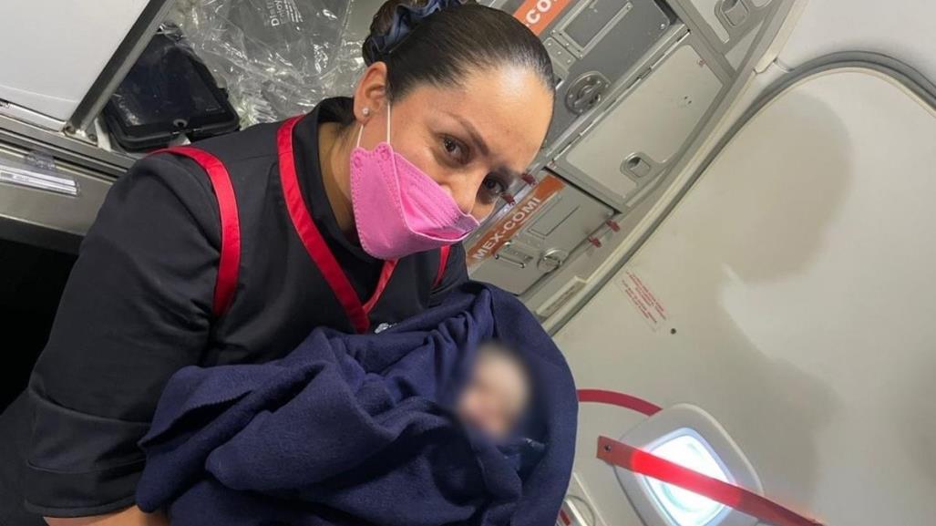 ¡Cigüeña a bordo! Nace bebé en avión de Aeroméxico en pleno vuelo