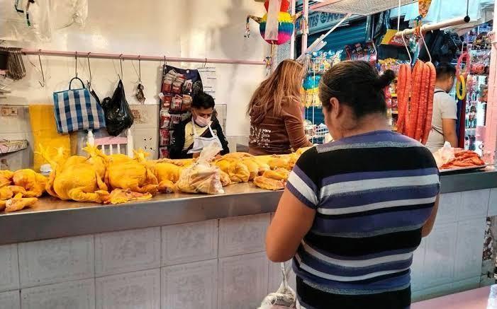 Incrementa  el precio de la carne de pollo en el Valle de Toluca. Foto: Guadalupe Castillo