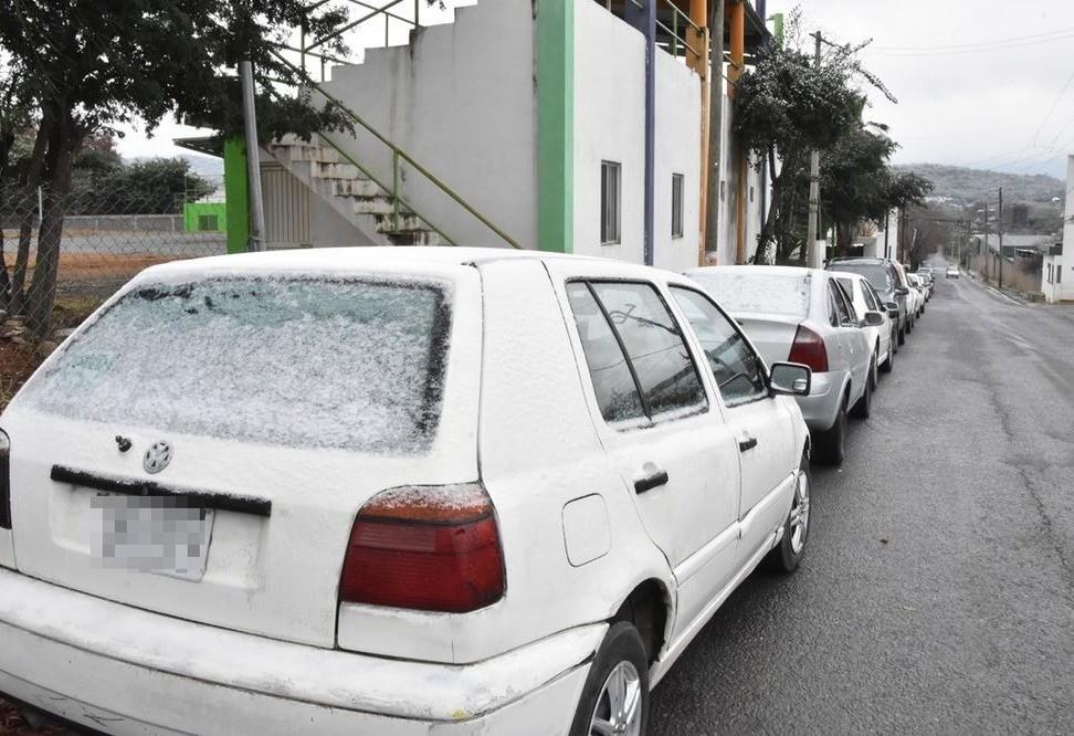 Ingresará frente frío a García; habrá lluvia y vientos fuertes