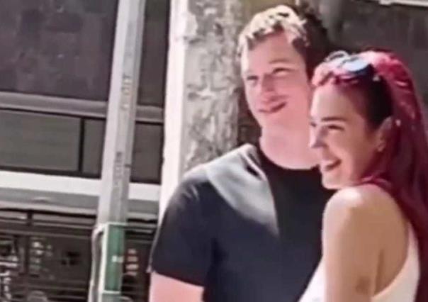 Dua Lipa y Callum Turner pasean por las calles de la Ciudad de México (VIDEO)