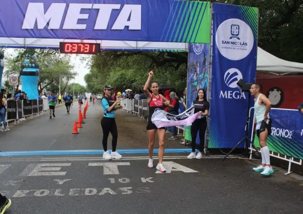 Corredores se dan cita en la carrera 5K y 10K en Las Arboledas de San Nicolás