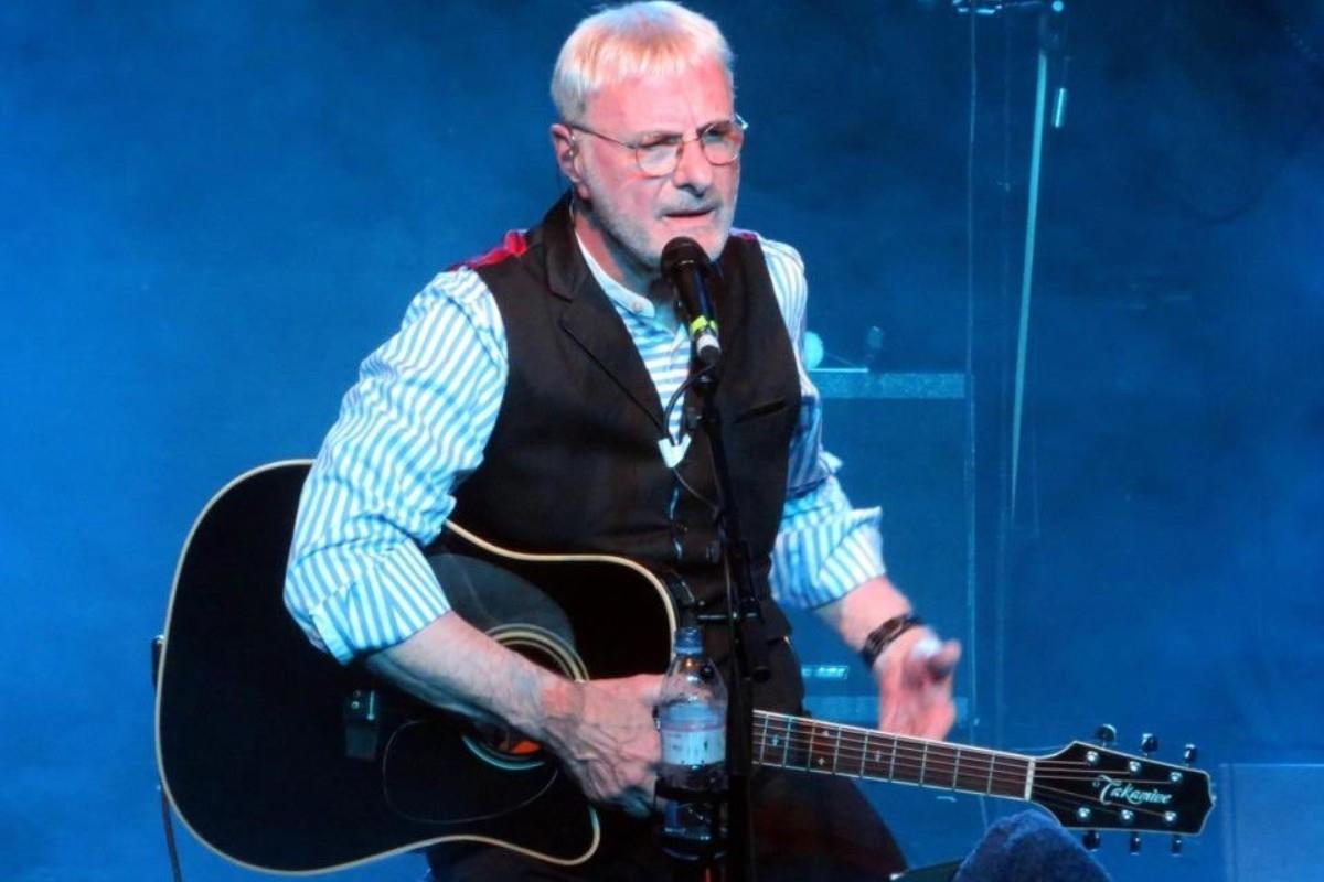 Steve Harley en concierto Foto: X(Twitter) @steveharleyCR