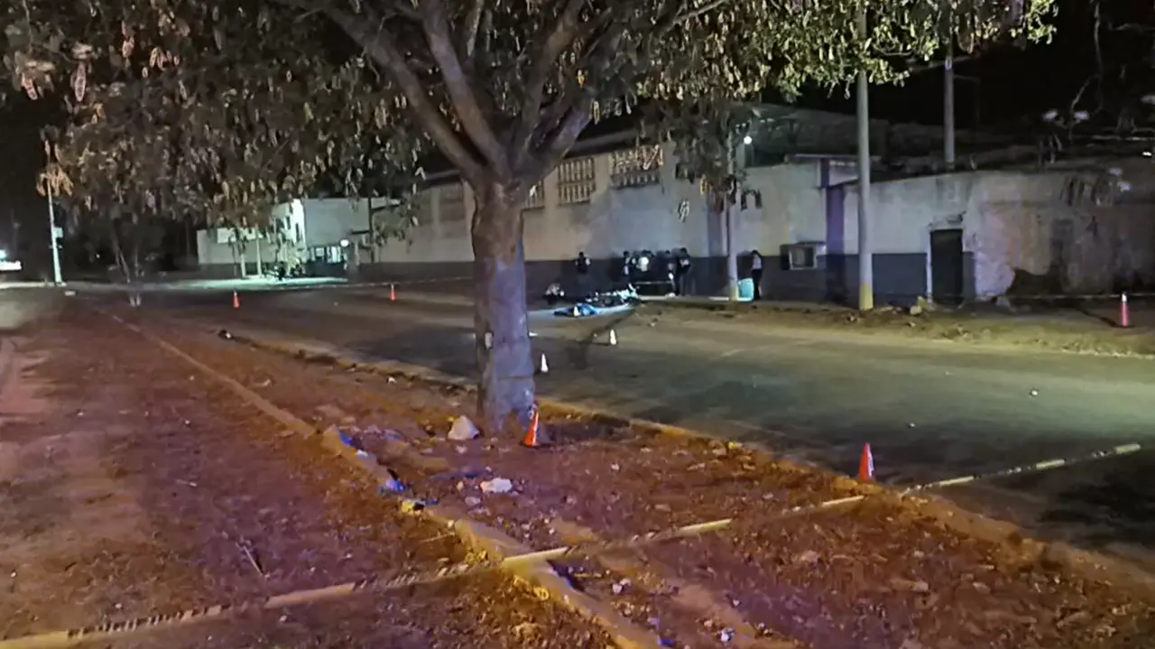 El motociclista murió de manera instantánea Fotos: Redes Sociales