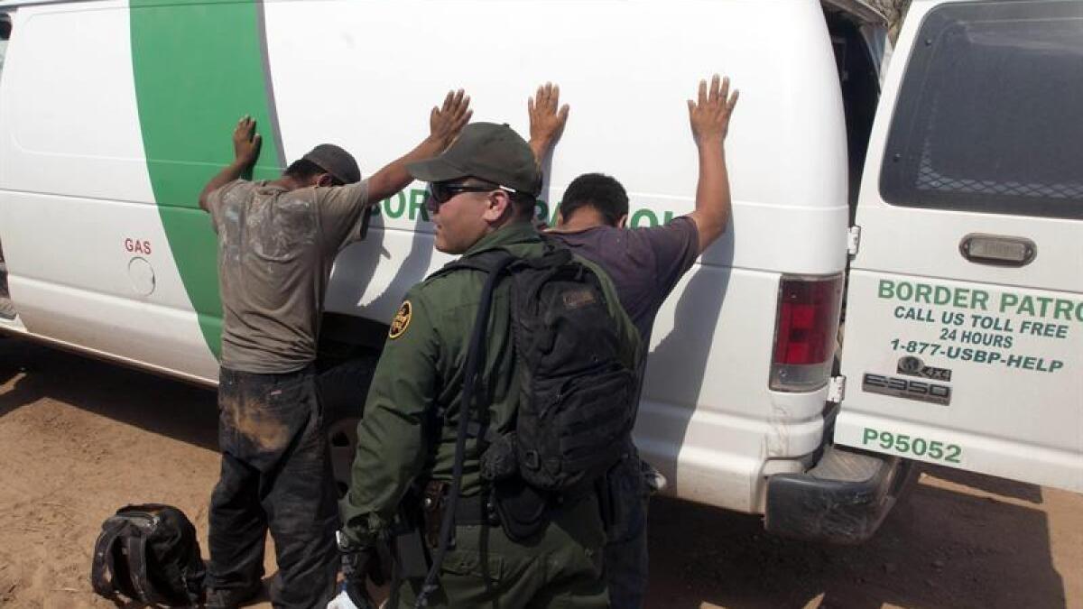 Detención de migrantes en Estados Unidos.Foto: https://www.sandiegouniontribune.com