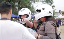 Motociclistas deberían usar cascos certificados