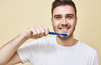 ¿Cuál es la forma correcta de cepillarse los dientes? Esto dice el IMSS