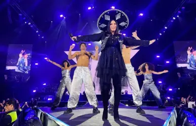 Celebra Laura Pausini 30 años de carrera en la Arena CDMX