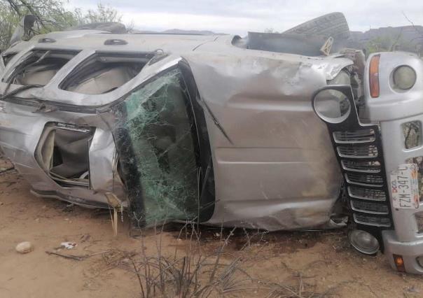 Mueren dos jovencitas en volcadura; una regidora, la conductora del vehículo