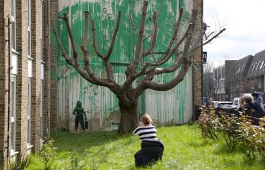 Nuevo mural de Banksy en Londres despierta reflexiones ambientales