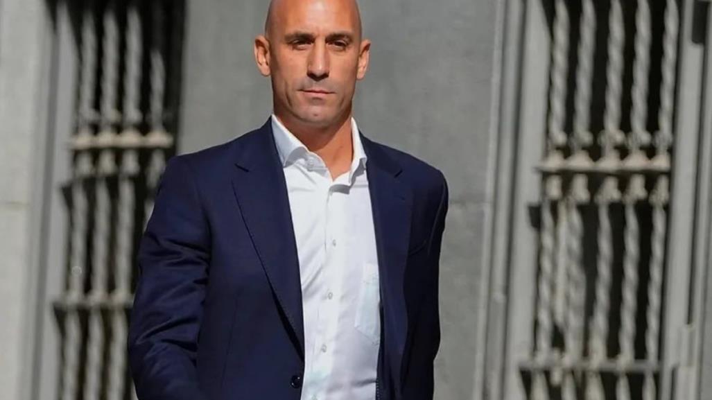 ¡Luis Rubiales libra detención! El ex presidente de la RFEF no está en España