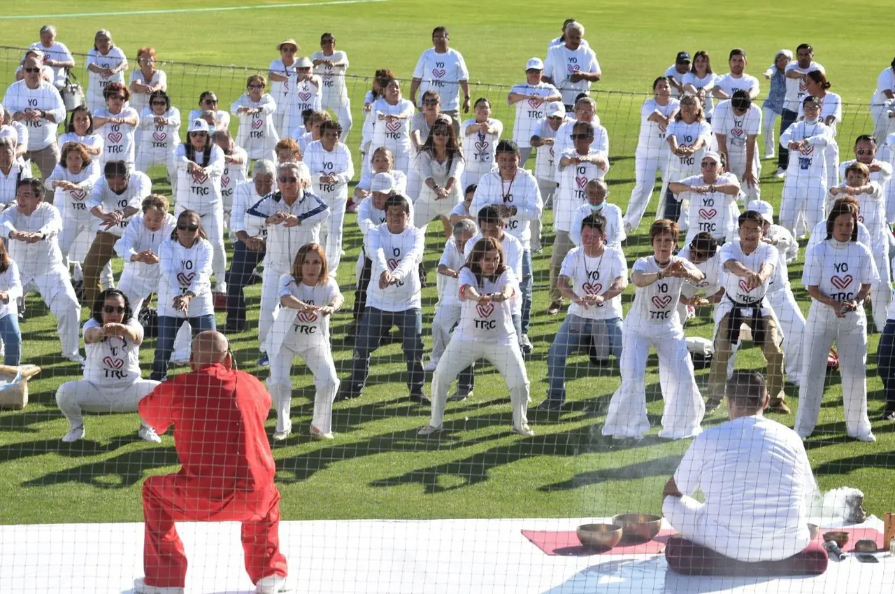En esta ocasión, decidieron unir a todos en un mismo lugar para recibir la energía del equinoccio. (Fotografía: DIF Torreón)