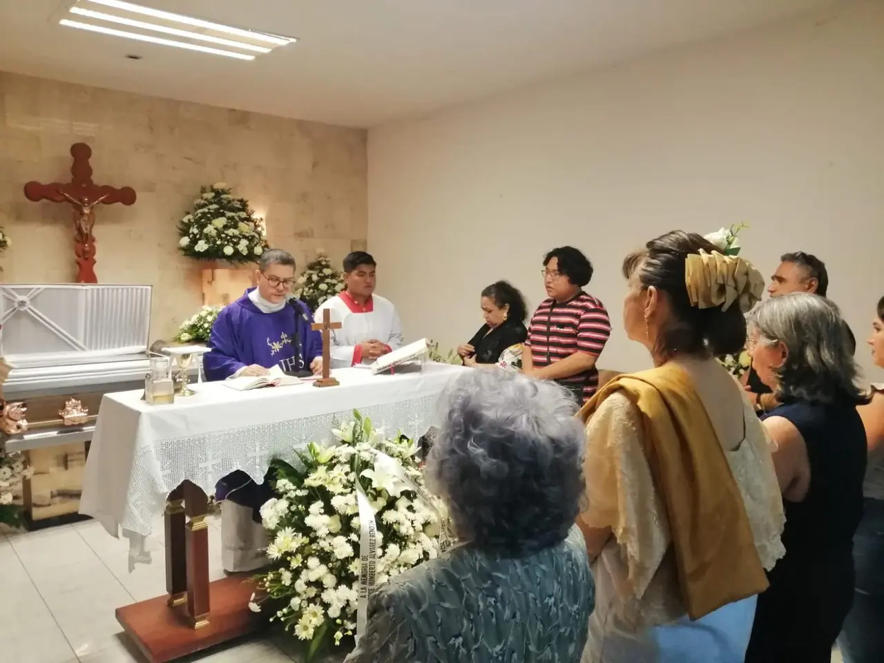 El maestro, periodista y escritor yucateco Jorge Álvarez Rendón falleció la jornada del jueves en un hospital de la ciudad y su cuerpo fue velado en la funeraria Quevedo.- Foto de Irving Gil
