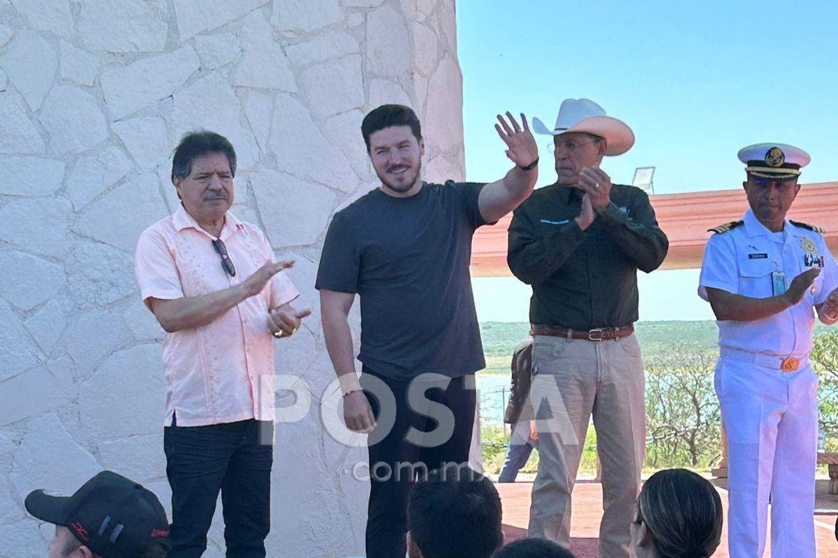 Samuel García realizó una gira por varios municipios del occidente de Nuevo León abordo de una camioneta Cybertruck. Foto: Jorge López