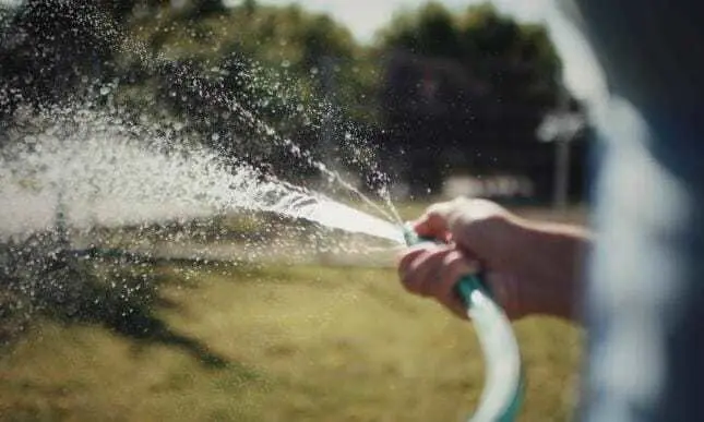 Multas por desperdiciar agua en los municipios del Estado de México. Foto: Especial