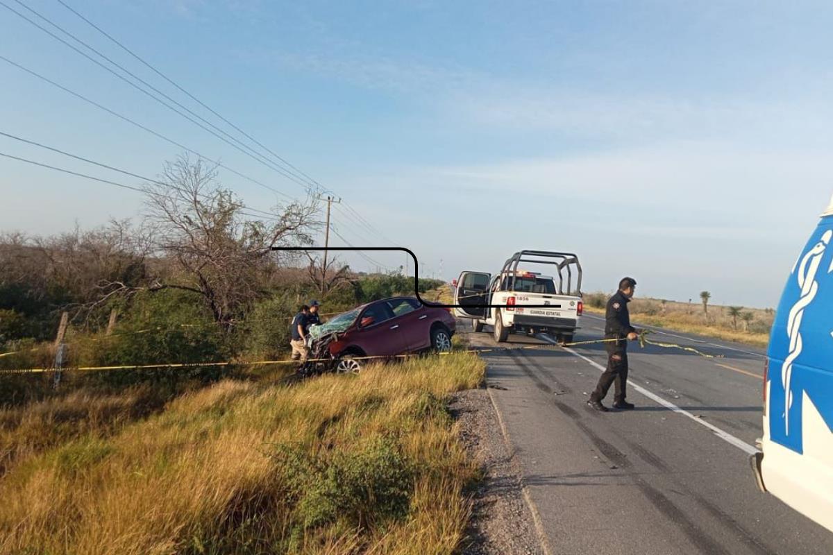 Fallece persona en choque entre automóvil y tractocamión