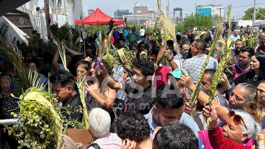 Feligreses viven con fervor el Domingo de Ramos