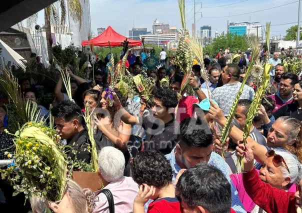 Feligreses viven con fervor el Domingo de Ramos