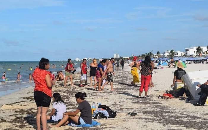 Más de 12 mil visitantes llegan a Progreso el primer domingo de Semana Santa