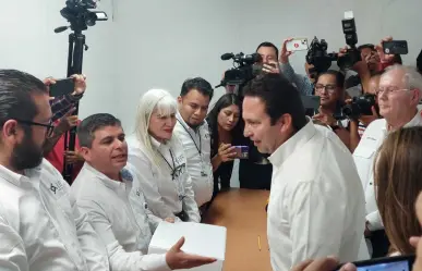 Realiza Javier Diaz registro como candidato a la alcaldía de Saltillo