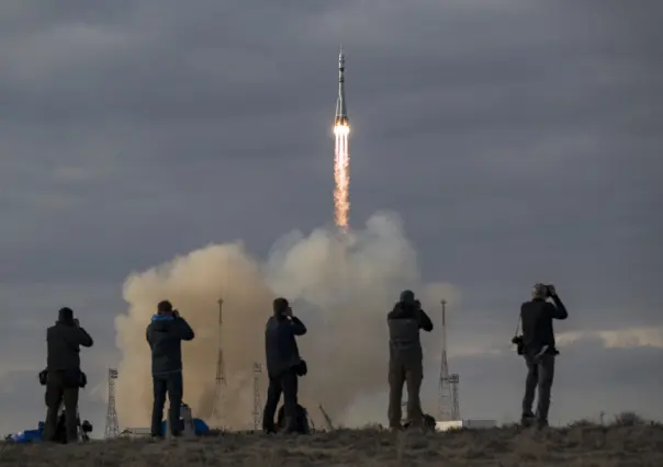 Astronautas de la NASA y Rusia llegan a la Estación Espacial Internacional