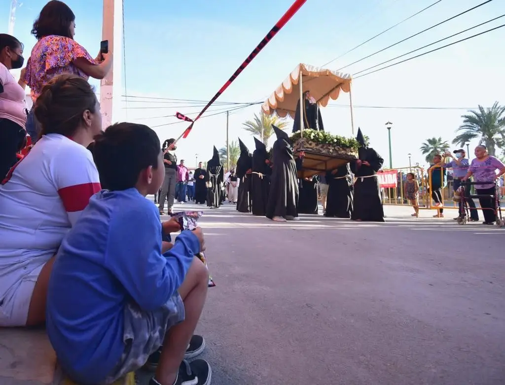 Se agotan lugares de autobuses para acudir a la Procesión del Silencio en Viesca