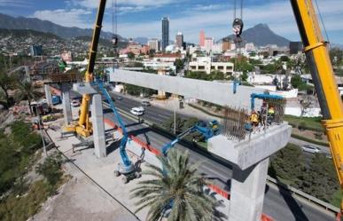 Supervisa Samuel García trabajos en la línea 4 del Metro