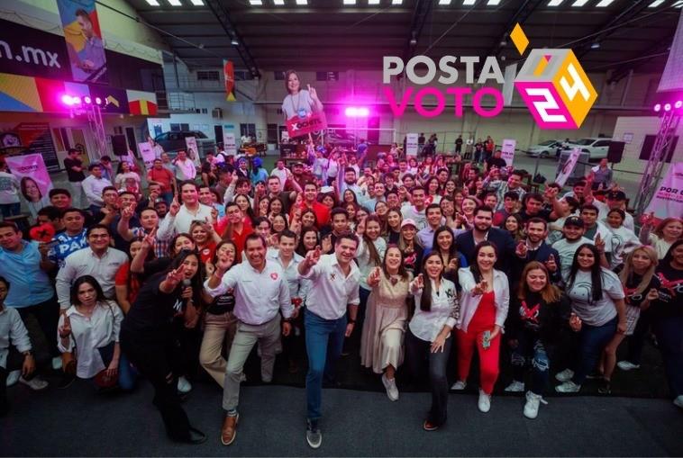 El delegado sostuvo un encuentro con jóvenes neoloneses, quienes, en un ambiente relajado, platicaron sobre las propuestas de la candidata. Foto: Facebook Paco Cienfuegos.