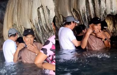 Abuelito se rasura en aguas termales de las Grutas de Tolantongo ¡Le valió!