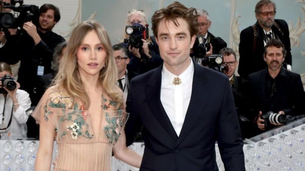 Robert Pattinson y Suki Waterhouse confirman el nacimiento de su primer bebé