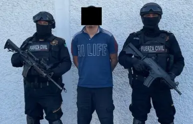 Arrestan a hombre en posesión de un arma larga en Juárez