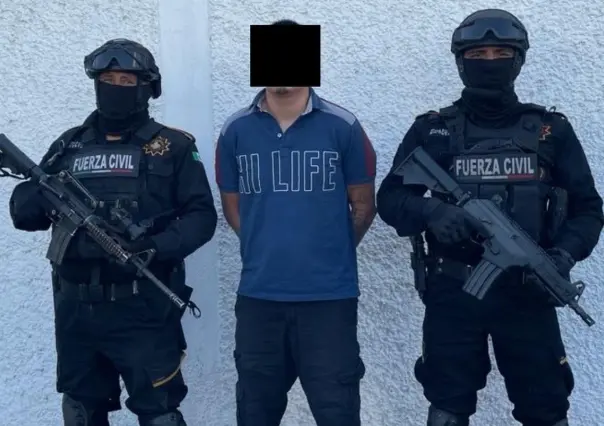 Arrestan a hombre en posesión de un arma larga en Juárez