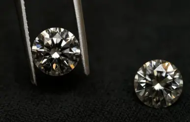 Diamantes de laboratorio vs naturales: ¿cuál elegir?